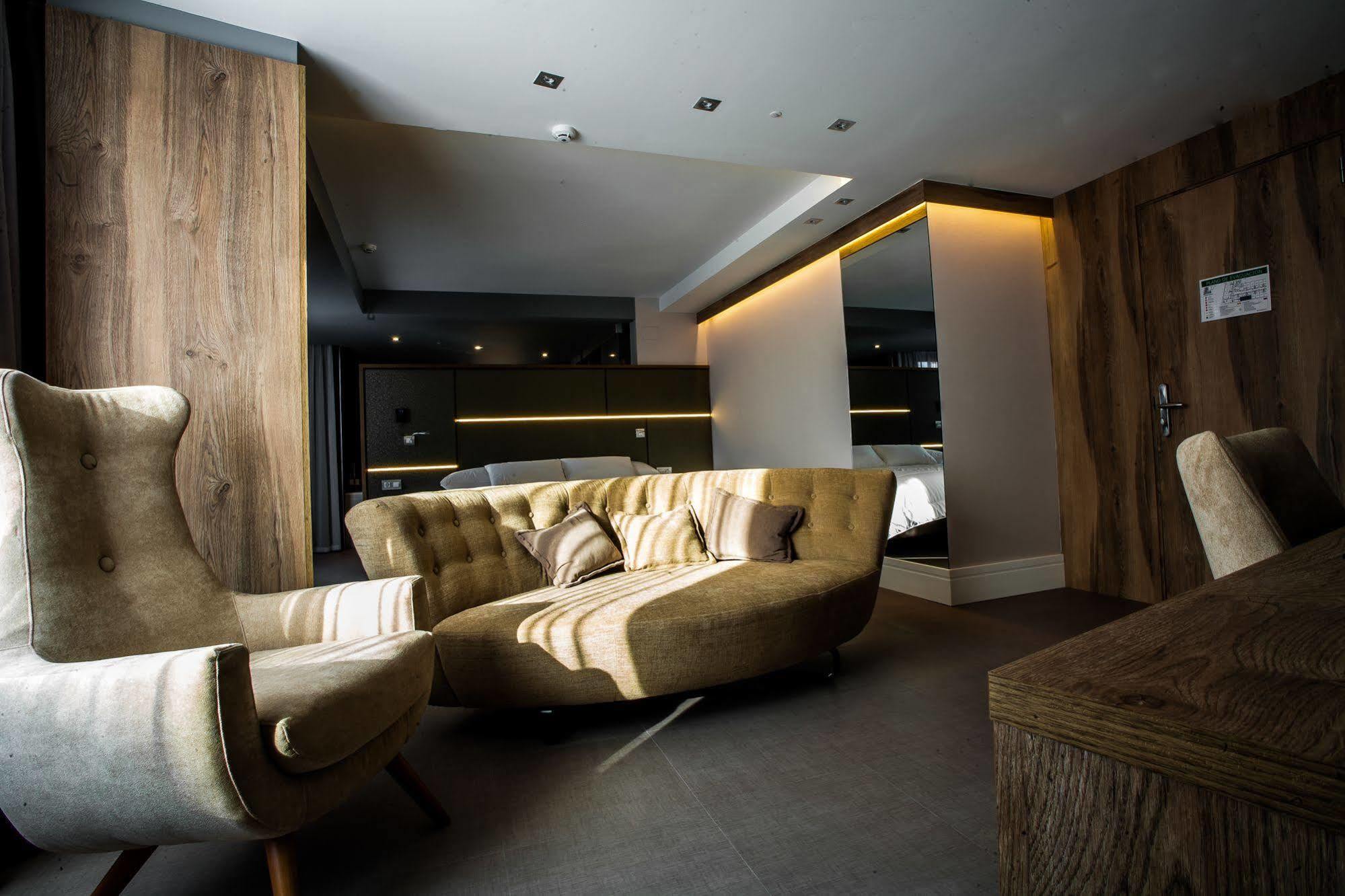 Hotel & Spa Ciudad De Binéfar Eksteriør bilde